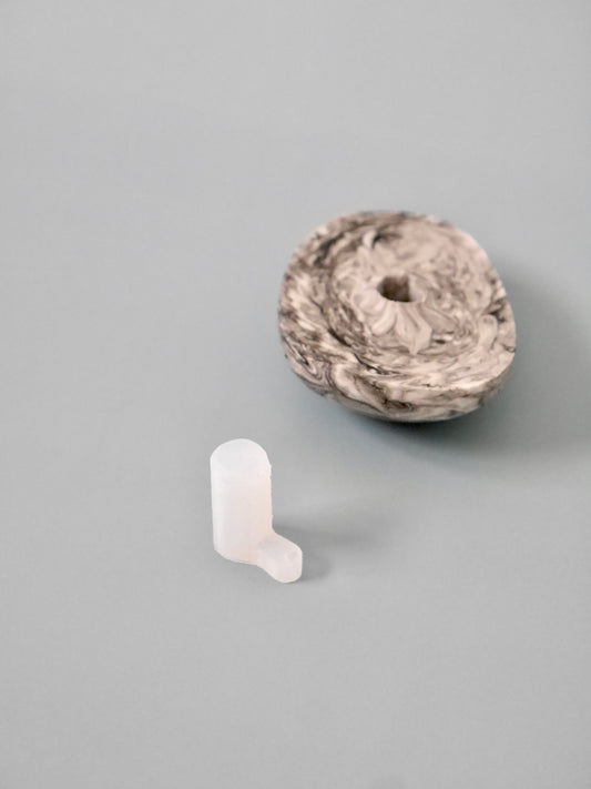 壁掛け穴モールド