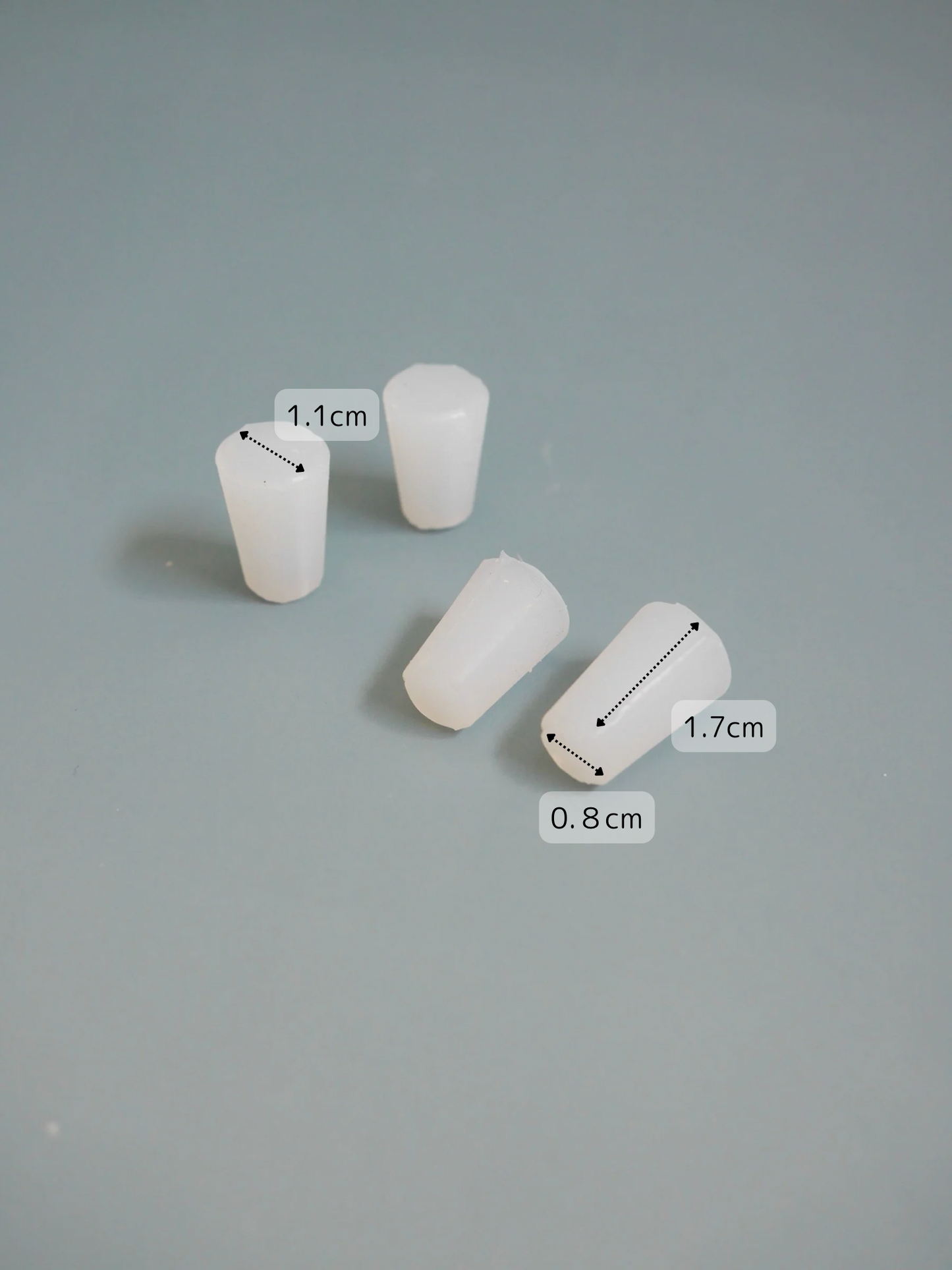 穴あけモールド