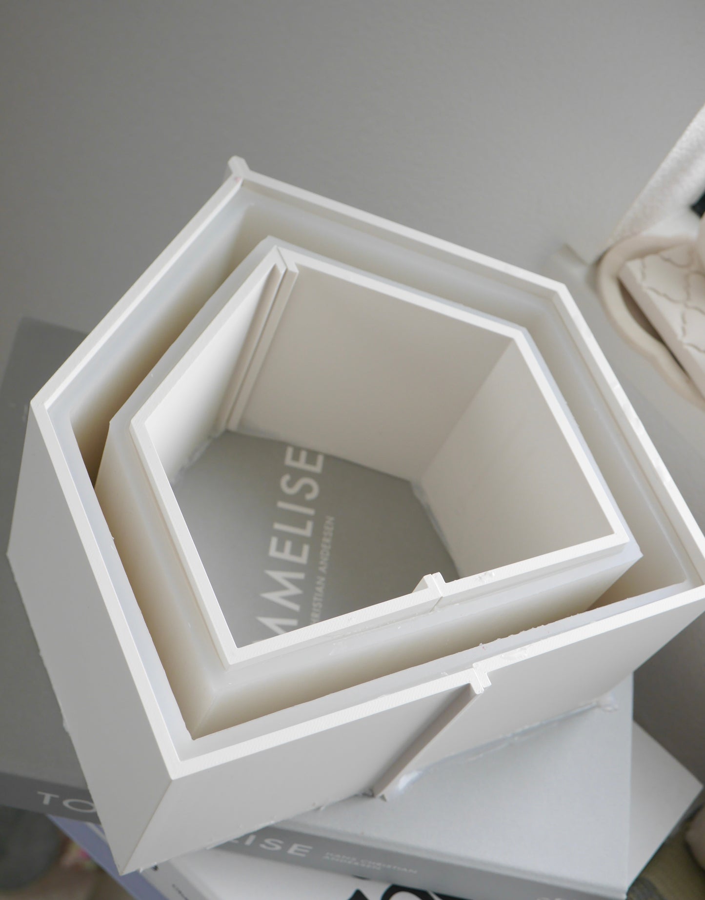 House Display Shelf Mold