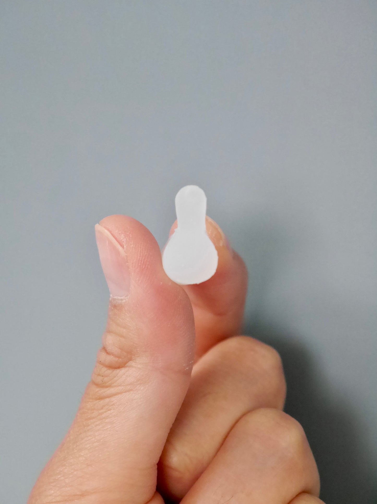 壁掛け穴モールド