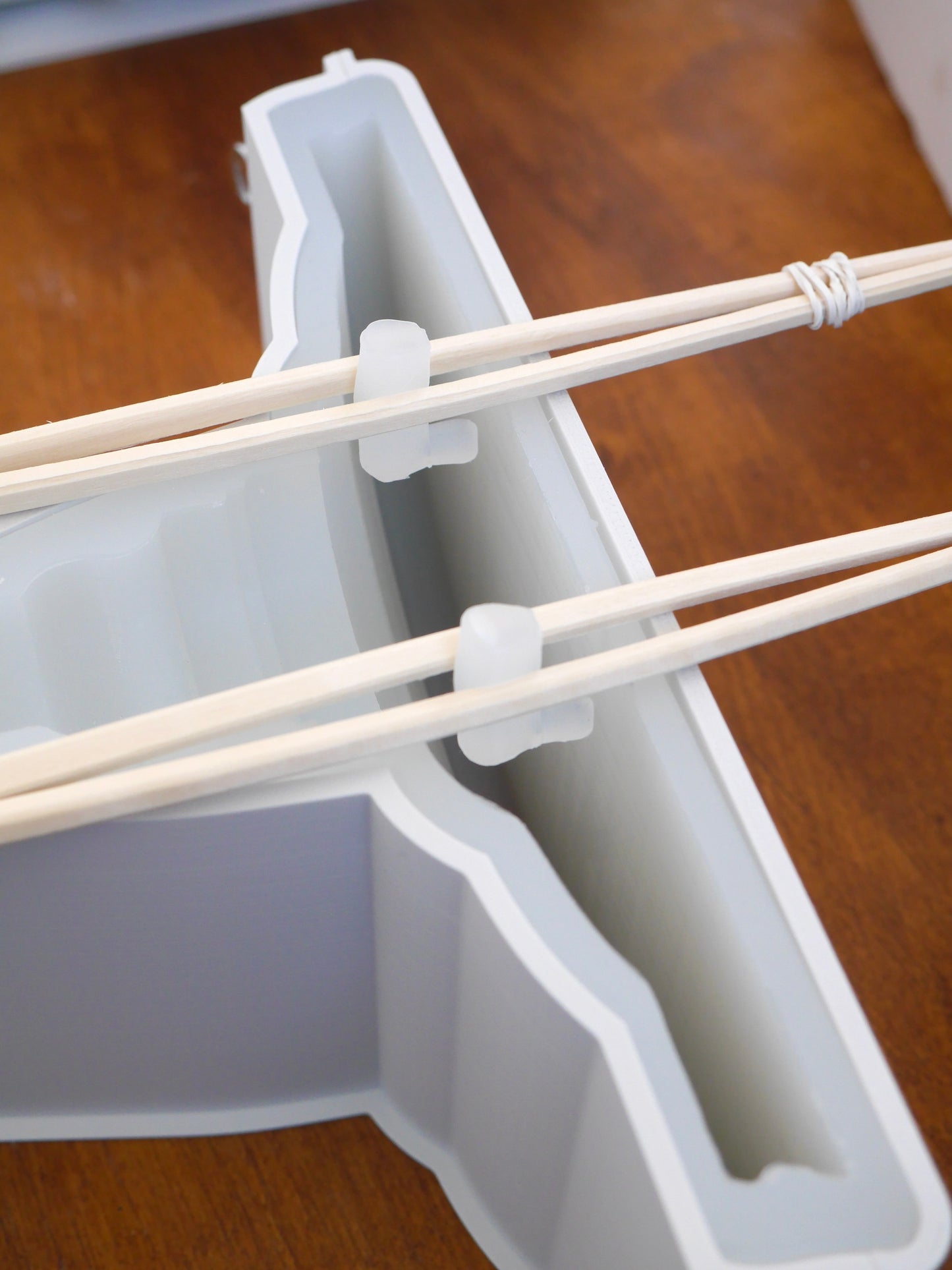 壁掛け棚モールド