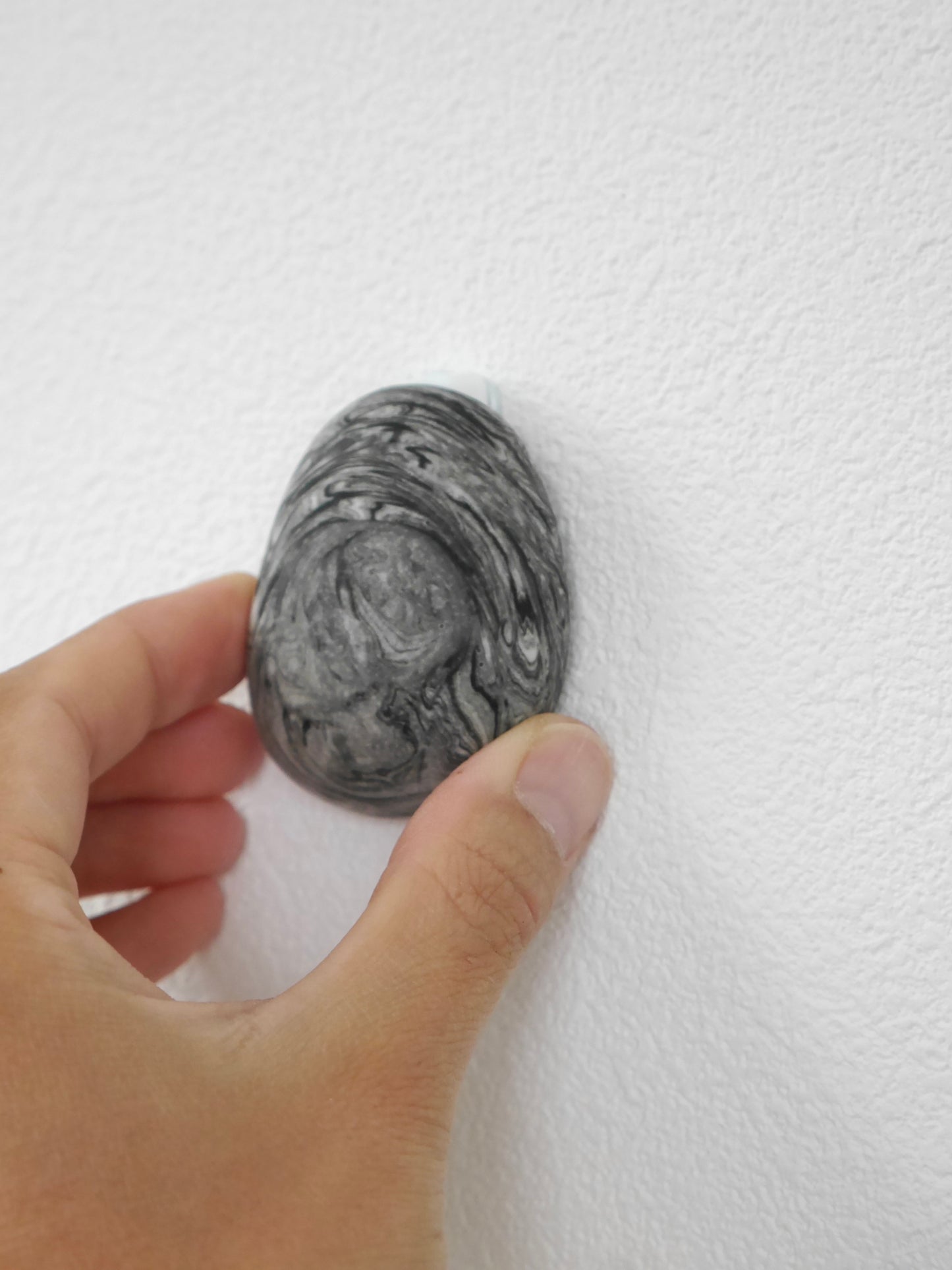 壁掛け穴モールド