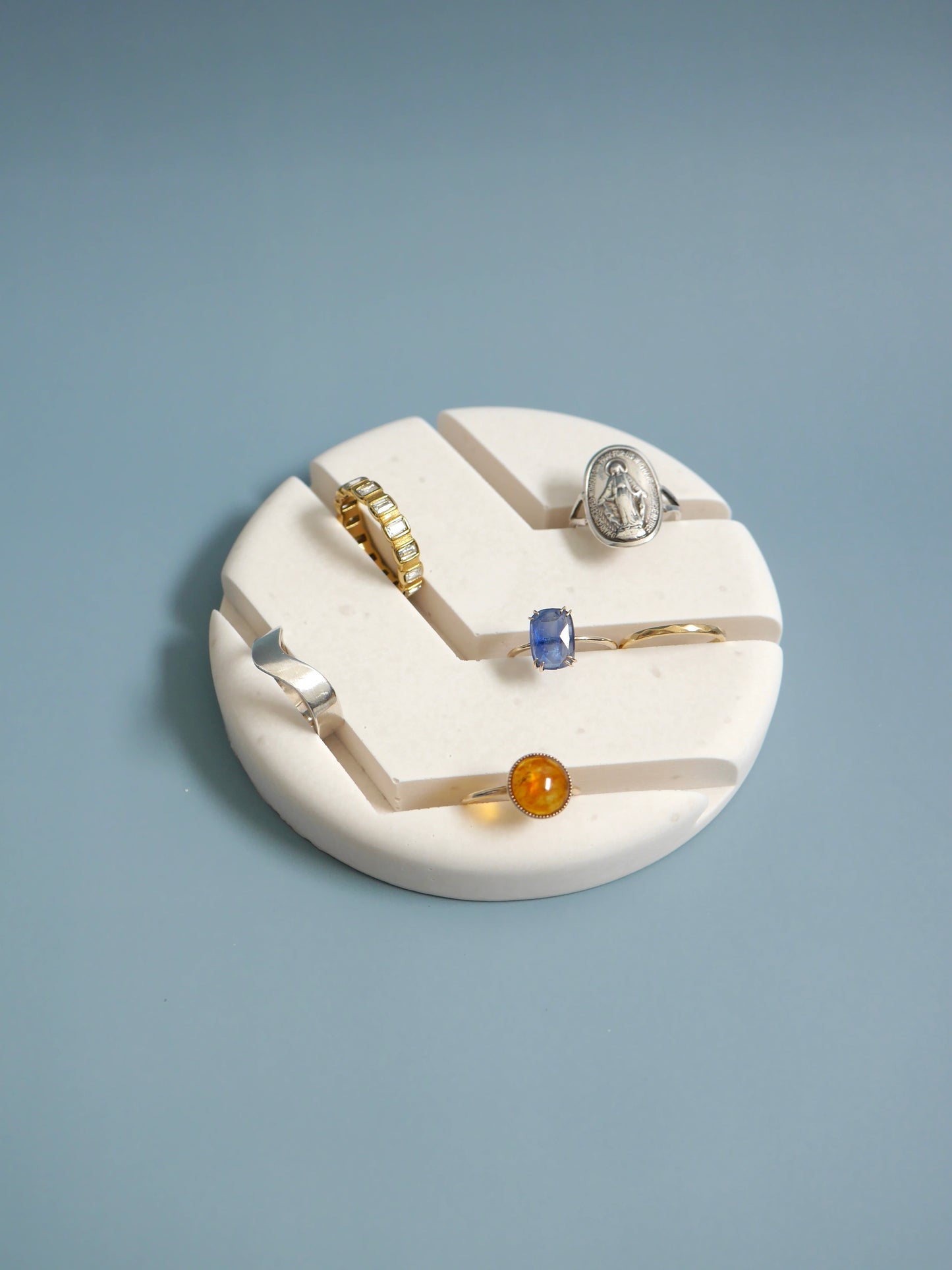 サークルV字リングホルダーモールド