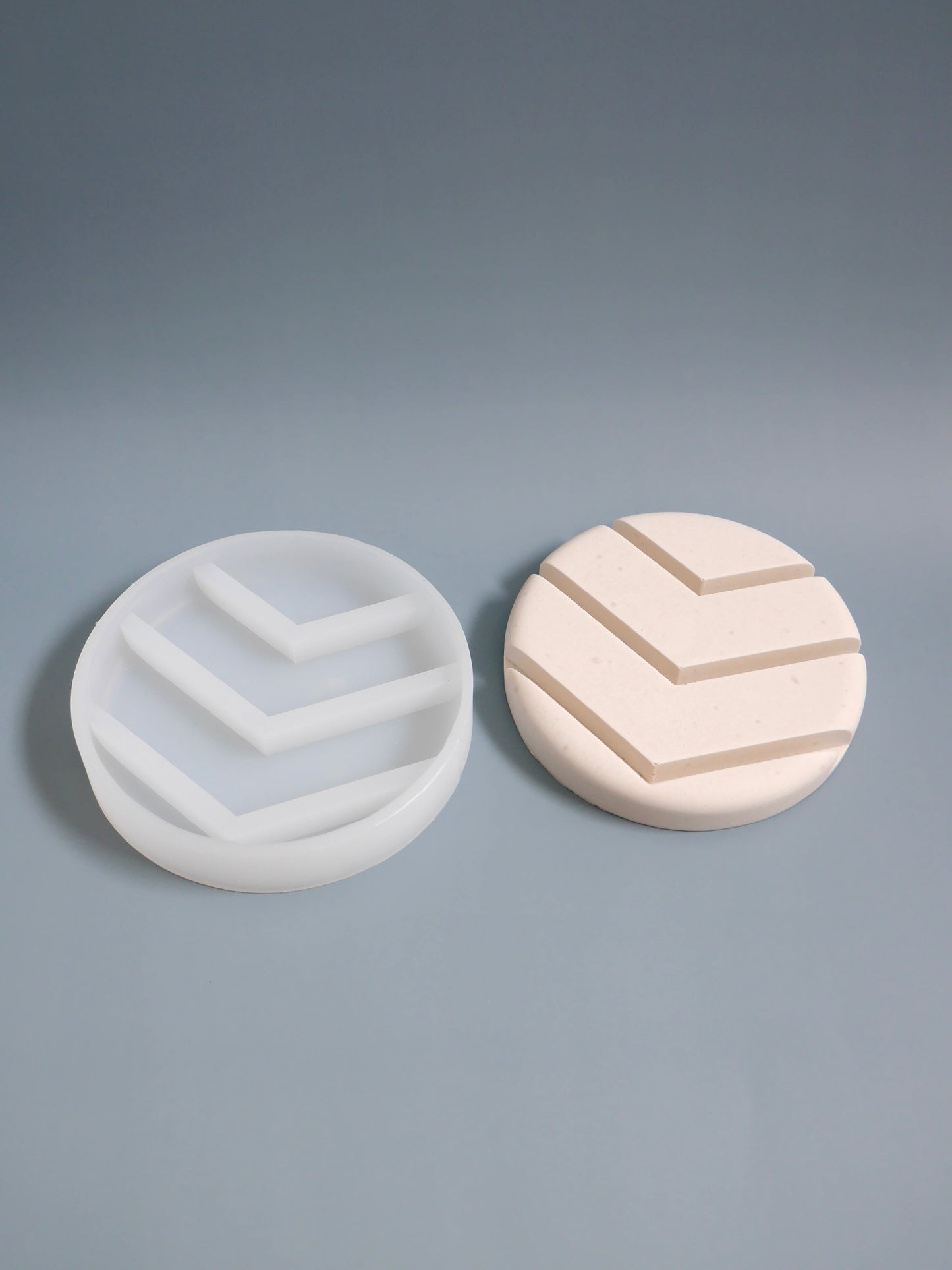 サークルV字リングホルダーモールド